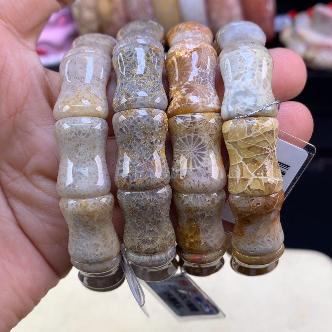 硅化珊瑚（珊瑚玉）未镶嵌吊坠(赠链)五折手排64米一条可挑（40号）