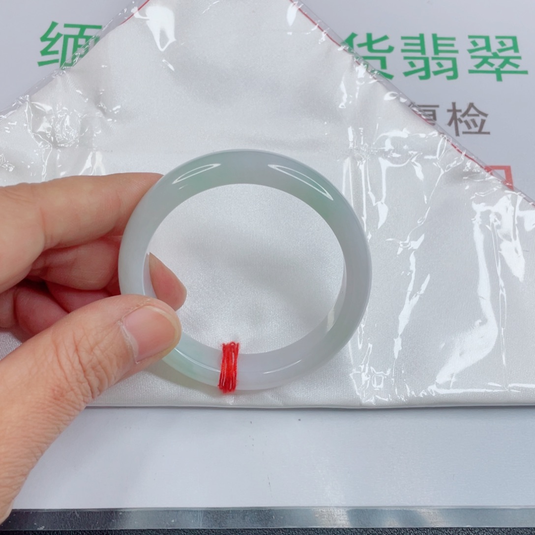 小***子翡翠未镶嵌手镯翡翠手镯