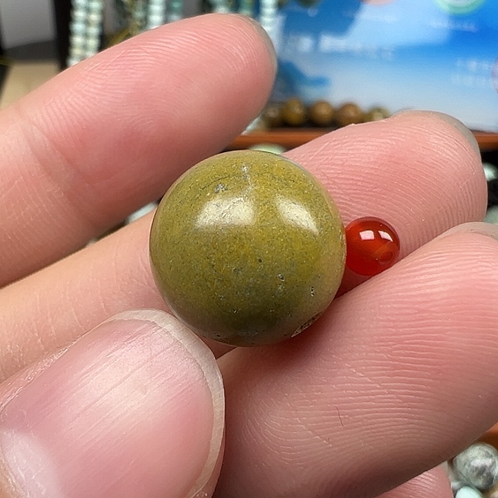 未镶嵌配饰南红玛瑙卡13.5
