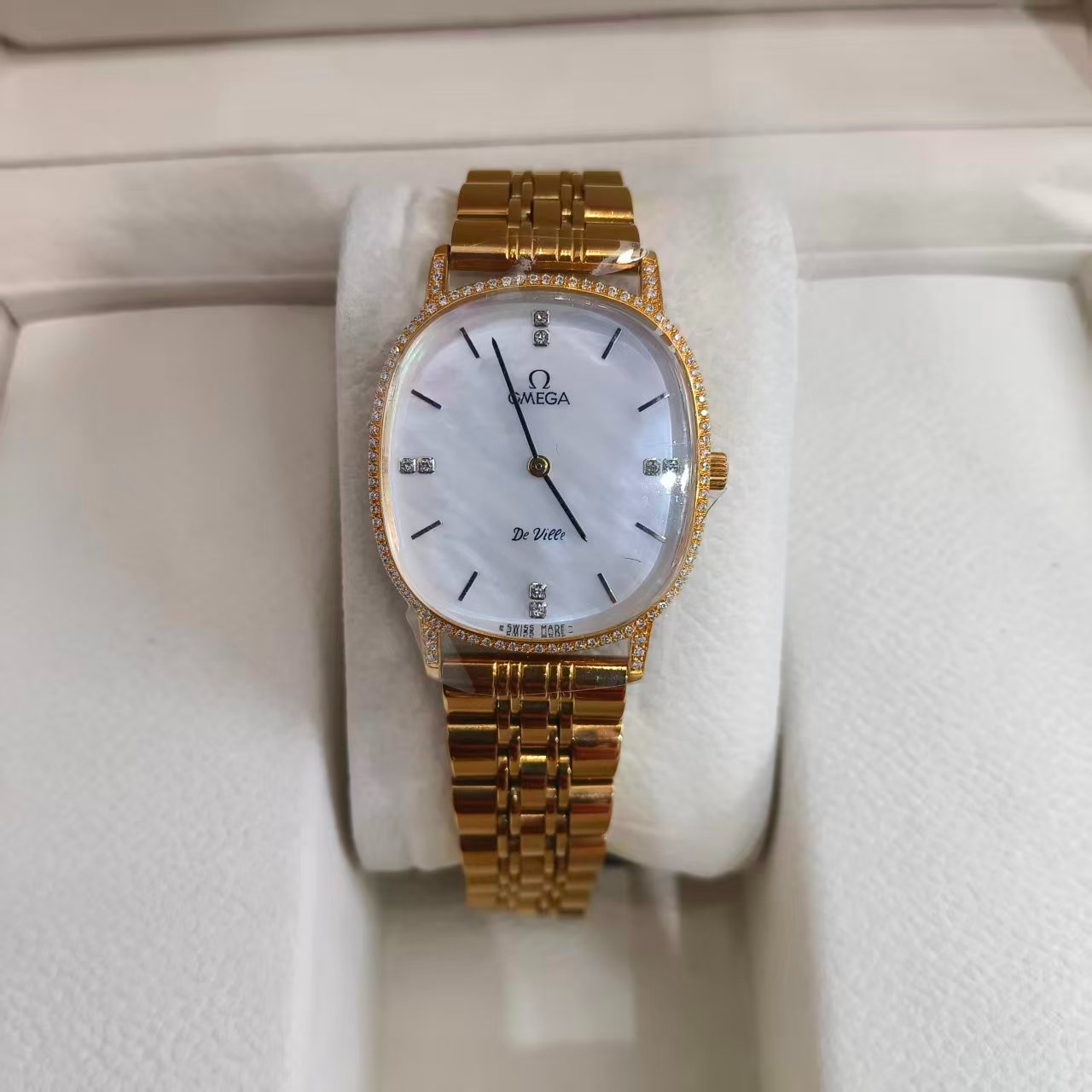 95新 Omega/欧米茄 手动机械表后镶钻盘30*34腕18/256107307/专场