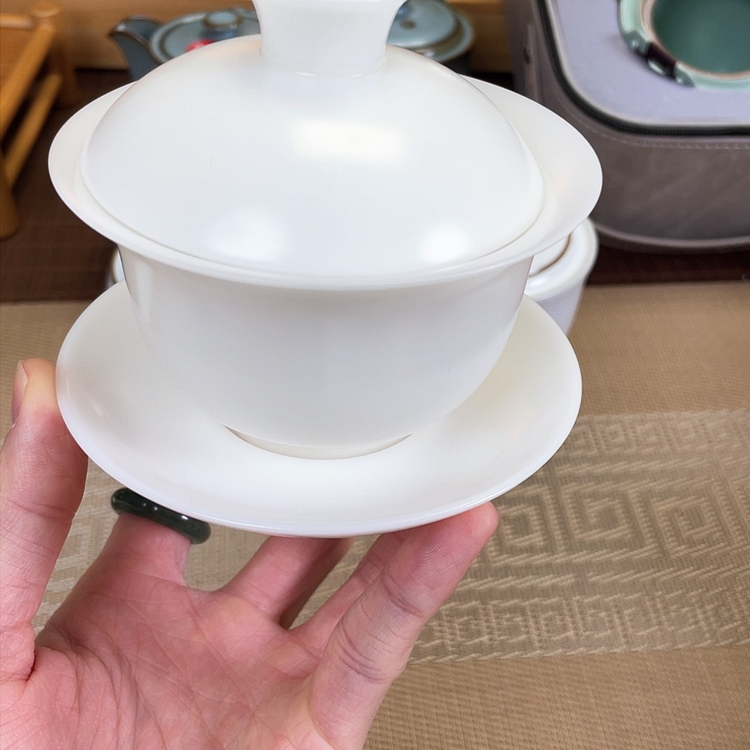 瓷片。。。。。。。。。。。。。。。。