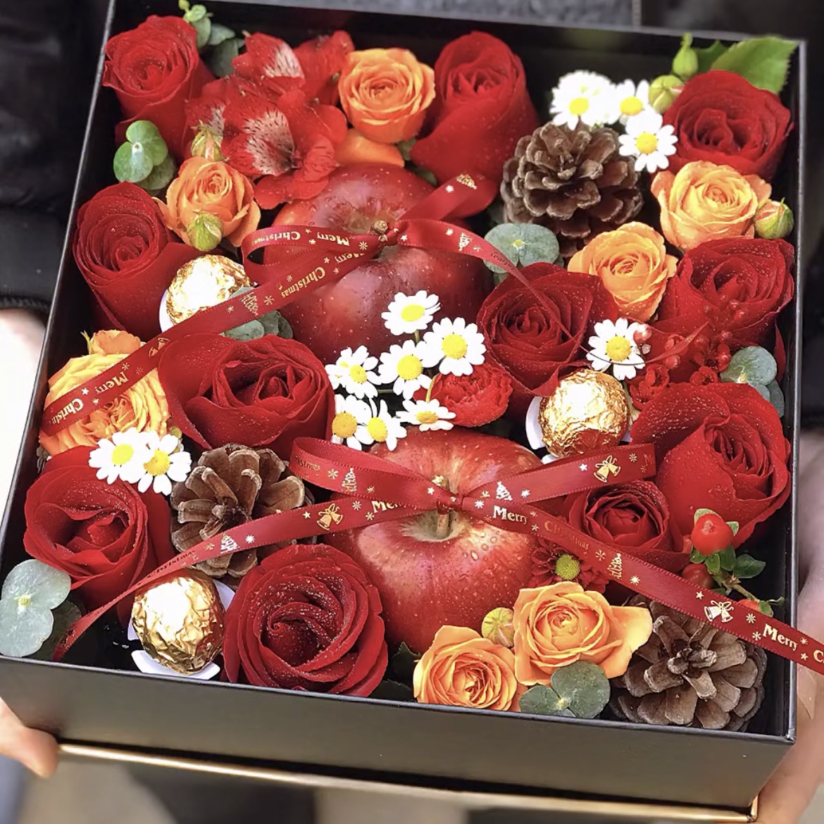 【方形苹果礼盒】多款可选圣诞节红玫瑰苹果诺贝松混搭混搭花束生日鲜花生日花束 十堰同城鲜花配送小时