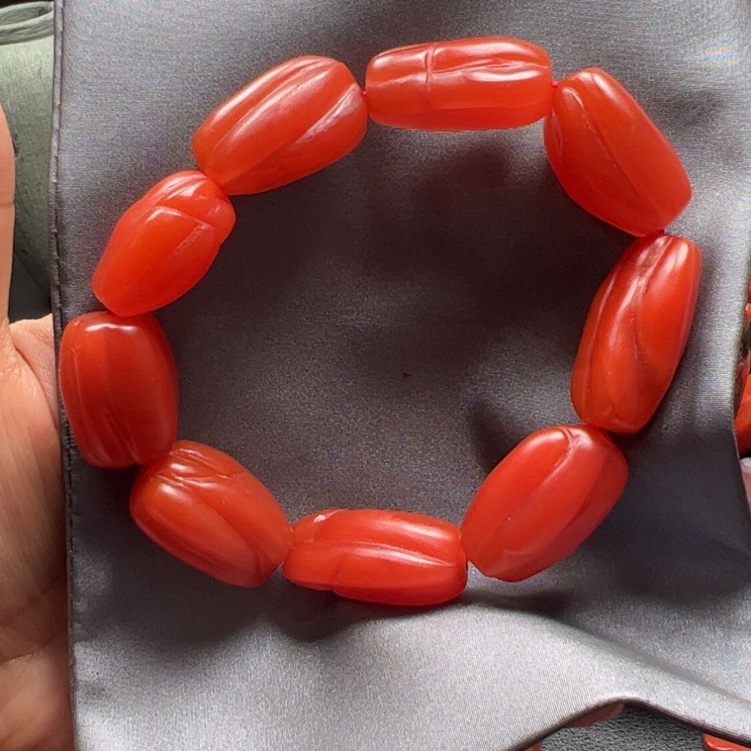 南红玛瑙手串未镶嵌