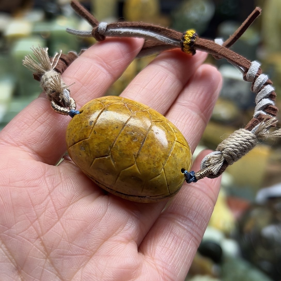 岫岩河磨玉（透闪石质玉）未镶嵌颈饰河磨玉富甲手链