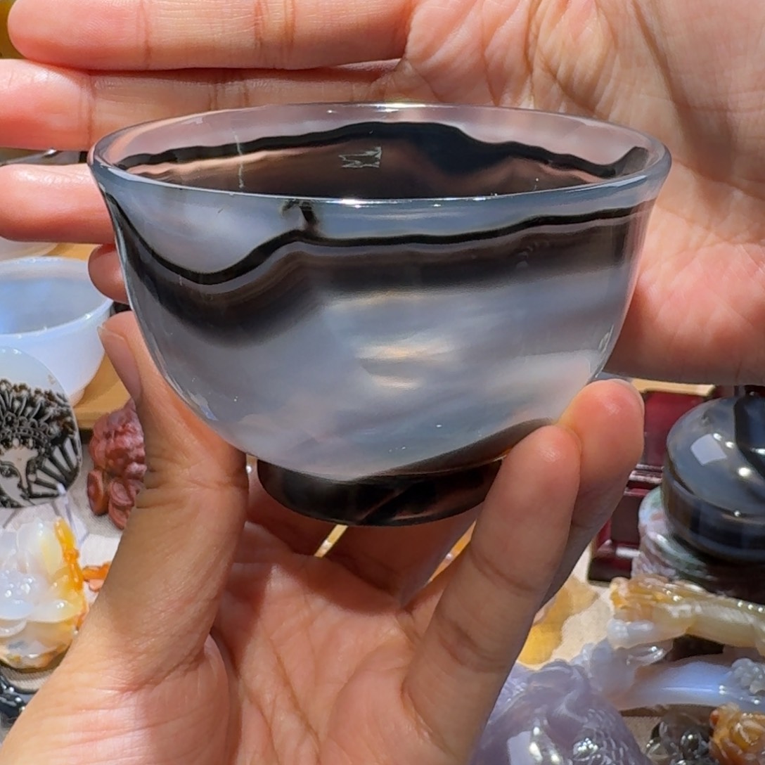 玛瑙/玉髓玛瑙茶杯未镶嵌一**策