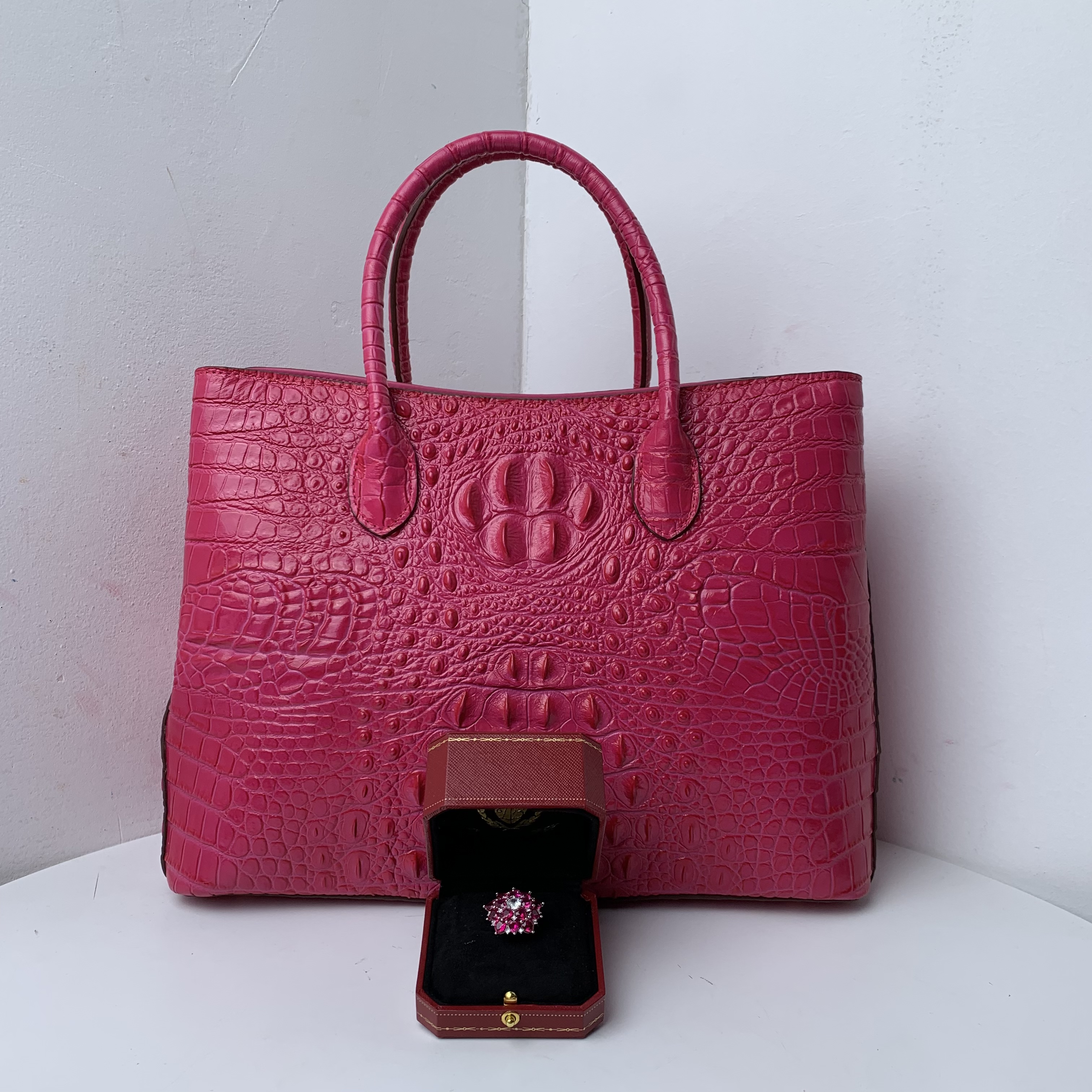 4096戒指-时尚优雅设计戒指赠礼盒