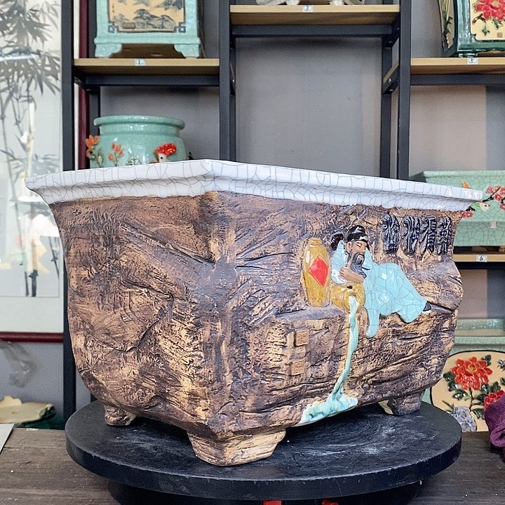 紫砂花盆杨*9。           