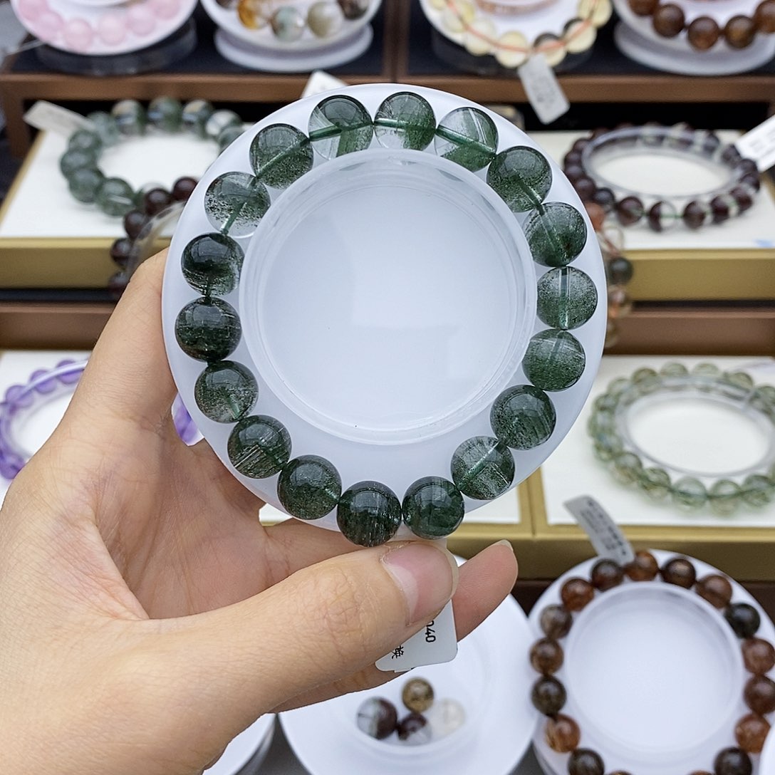 水晶手串未镶嵌有*君绿幽灵