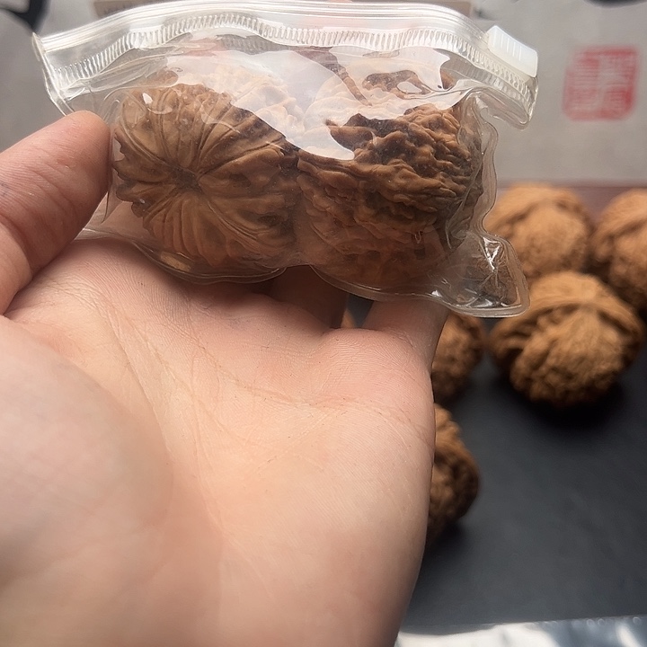 ****光吊坠文玩核桃四座楼福利