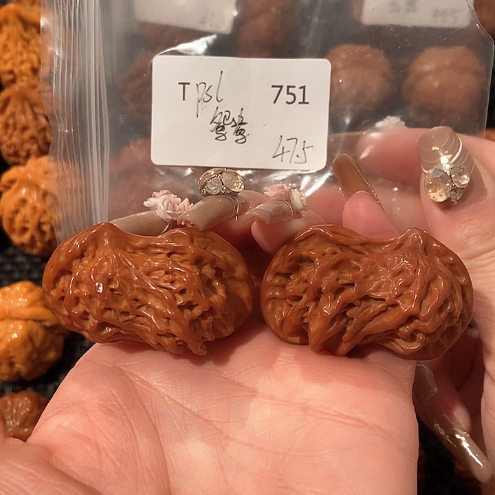 文玩核桃吊坠盘山鸳鸯42