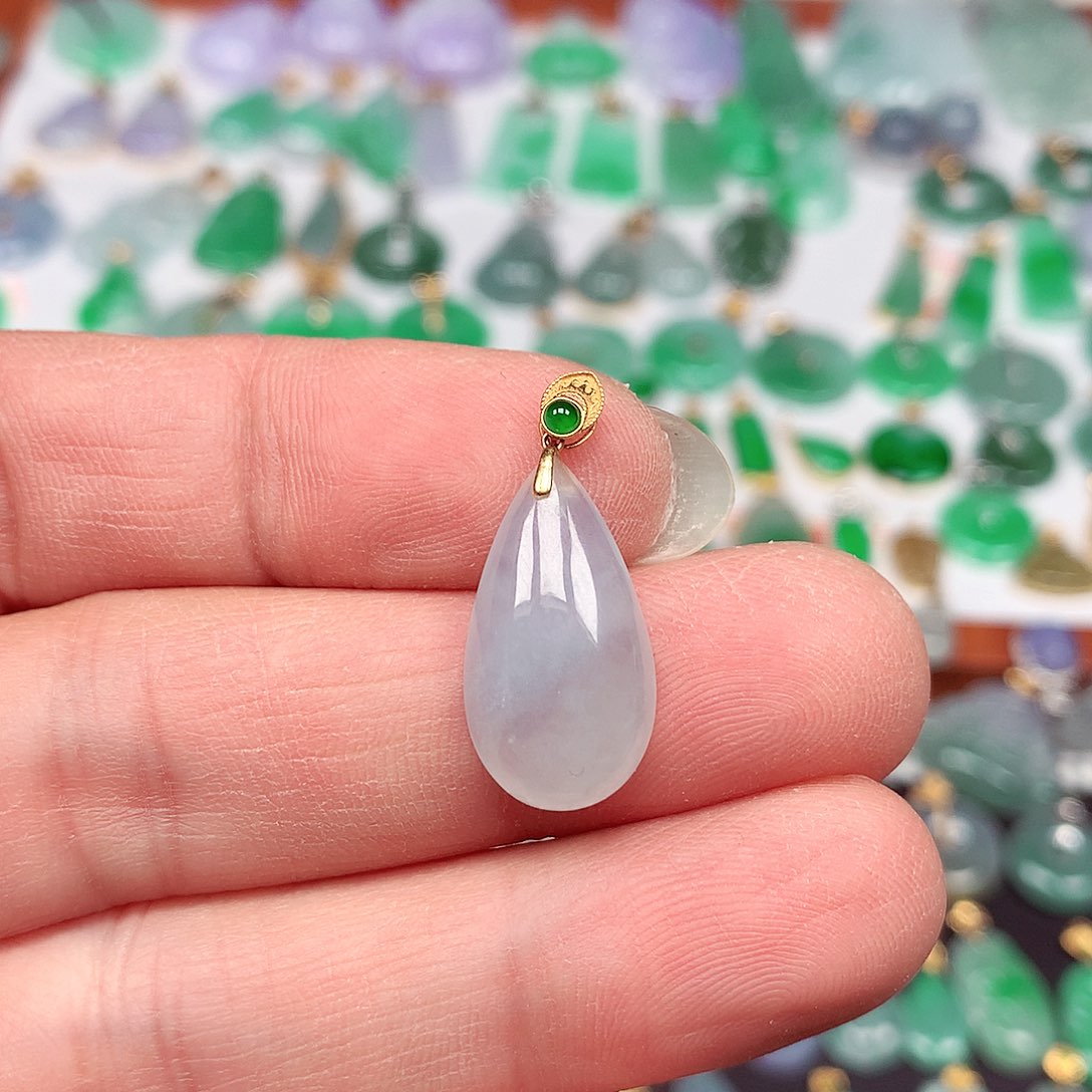 翡翠颈饰18K金镶嵌天然翡翠A货