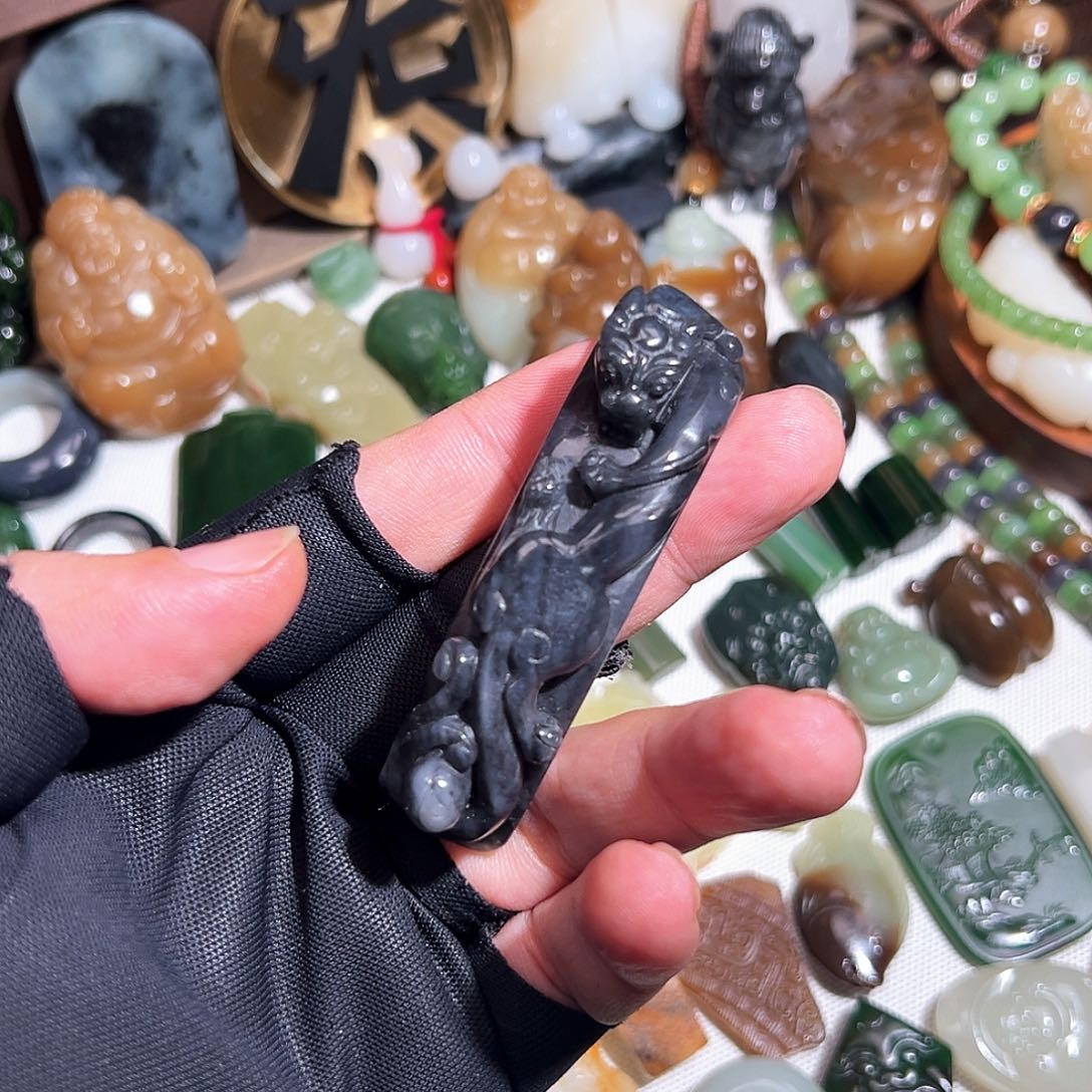 和田玉手绳未镶嵌男士手牌螭龙