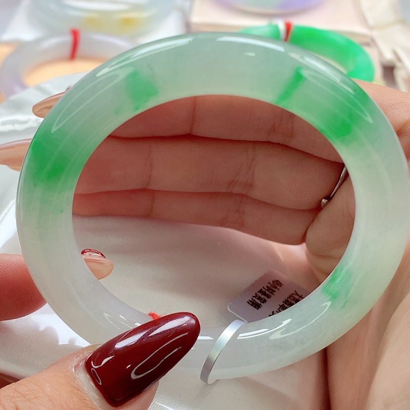 【闪购商品】翡翠手镯（圆镯）未镶嵌丽*师妹浓阳正阳绿性价比