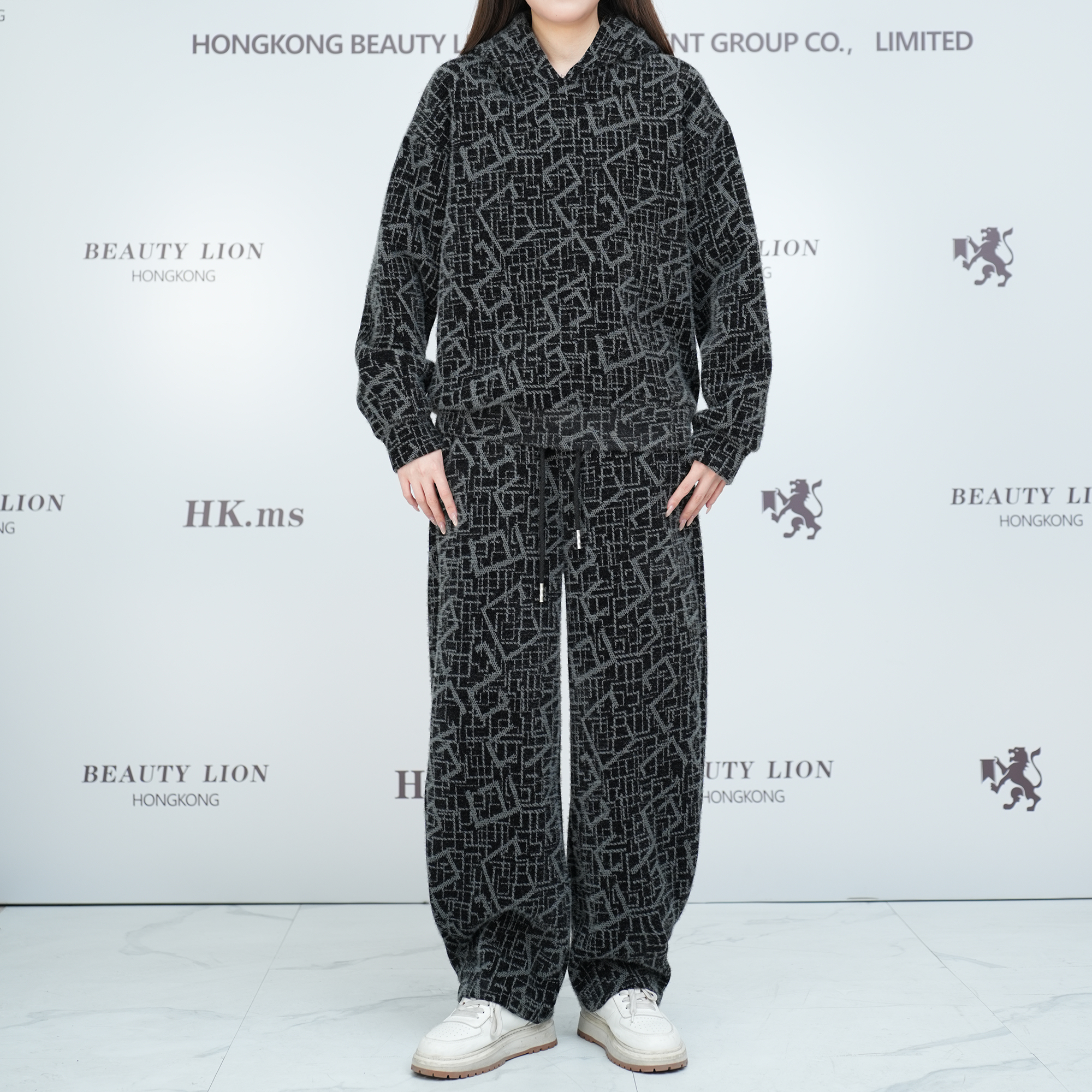 H·K美狮潮牌时尚冬季街头风痞帅绒毛图形连帽抽绳百搭潮流套装
