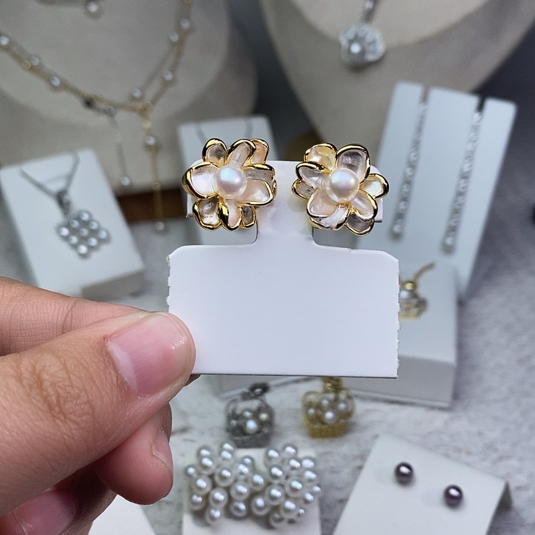 银S925镶嵌淡水珍珠耳饰