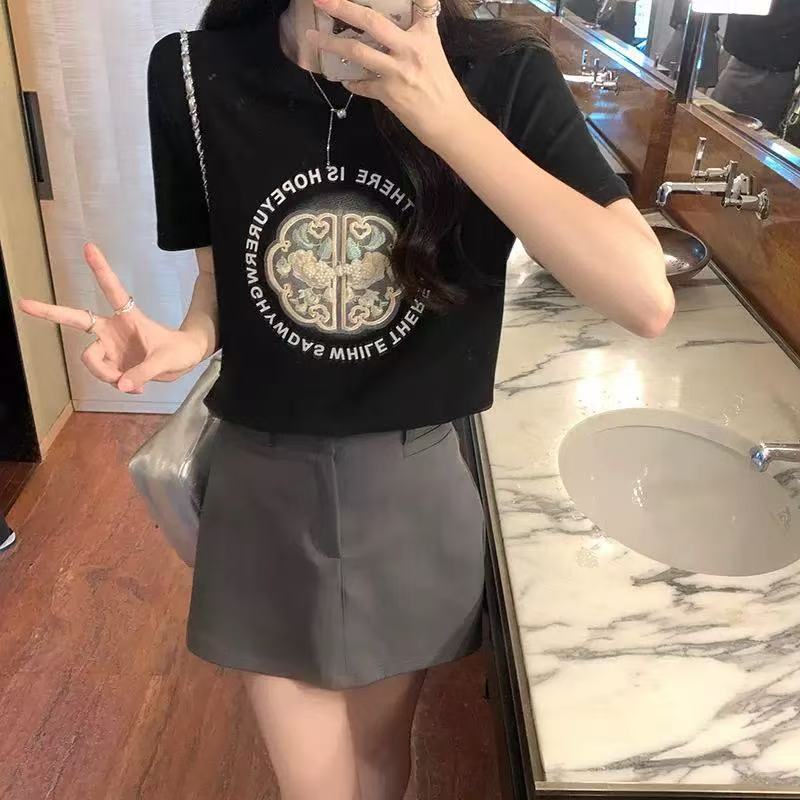 8001 女装盘扣正肩短袖大版t恤夏时尚新款红色新中式国风印花上衣