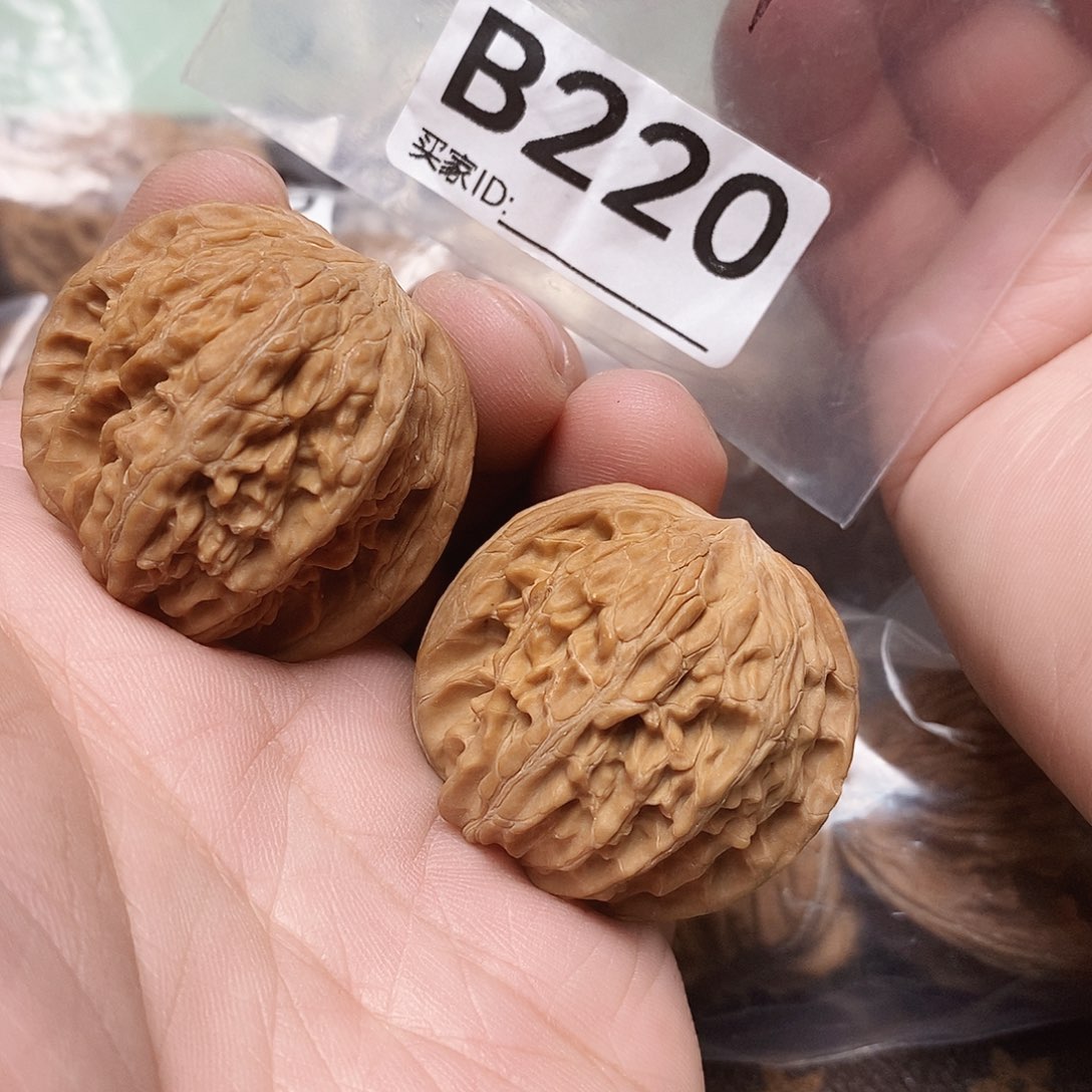 文玩核桃把件磨盘37尺。   