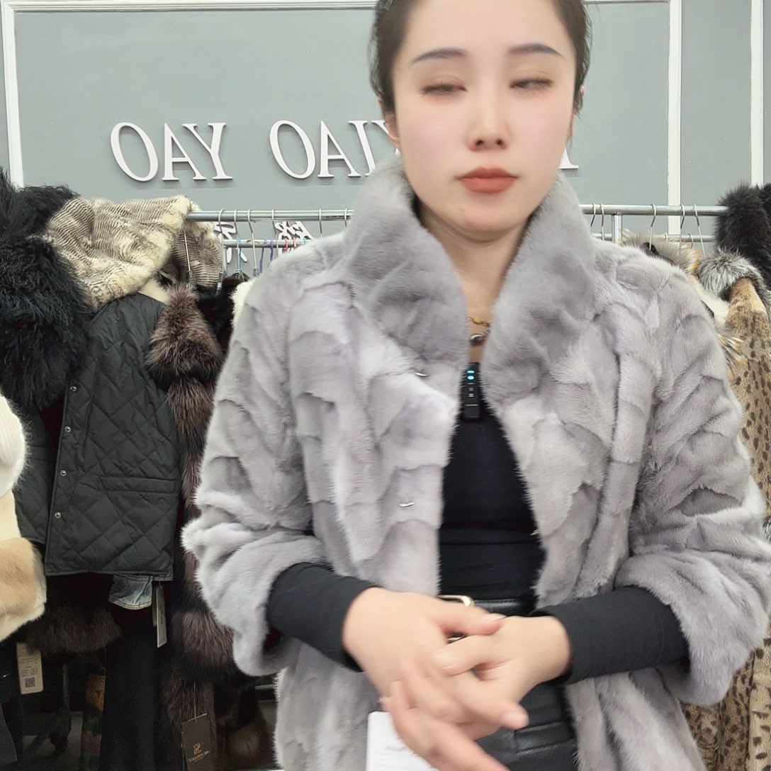 姚小妖家高端皮草