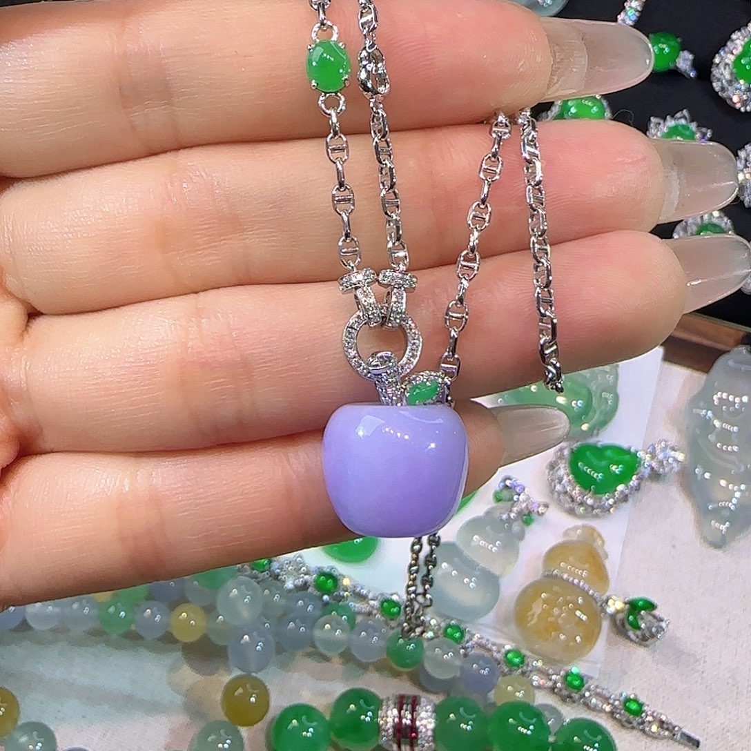 翡翠18K金镶嵌戒指