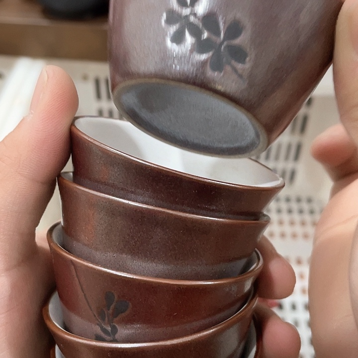 陶瓷茶具全部清清完回家过年