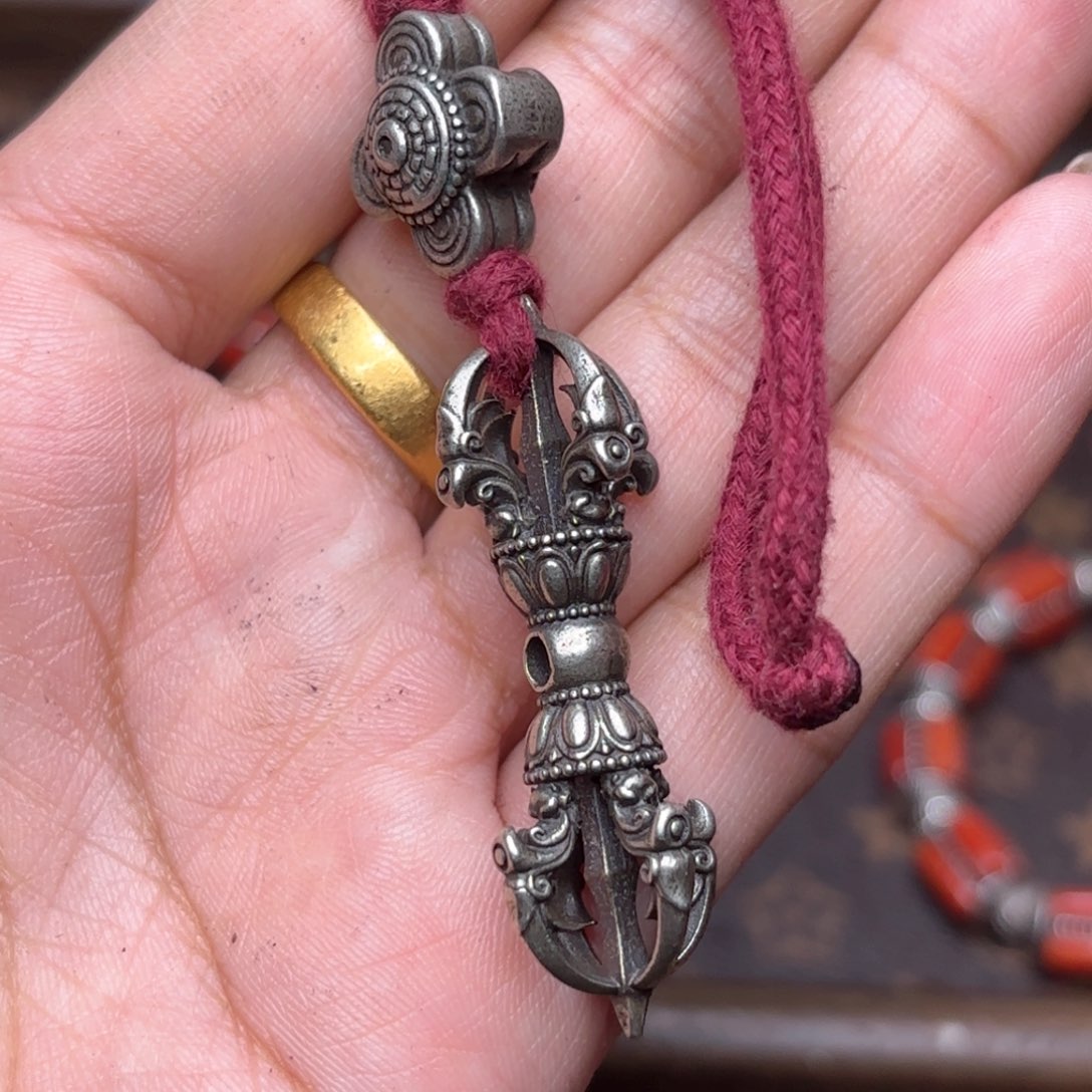 铜星月的菩提吊坠