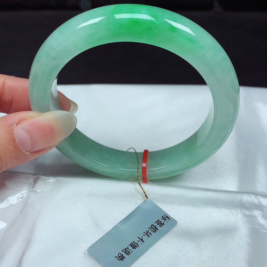 未镶嵌手镯翡翠58圈732-高货微暇捡漏镯！