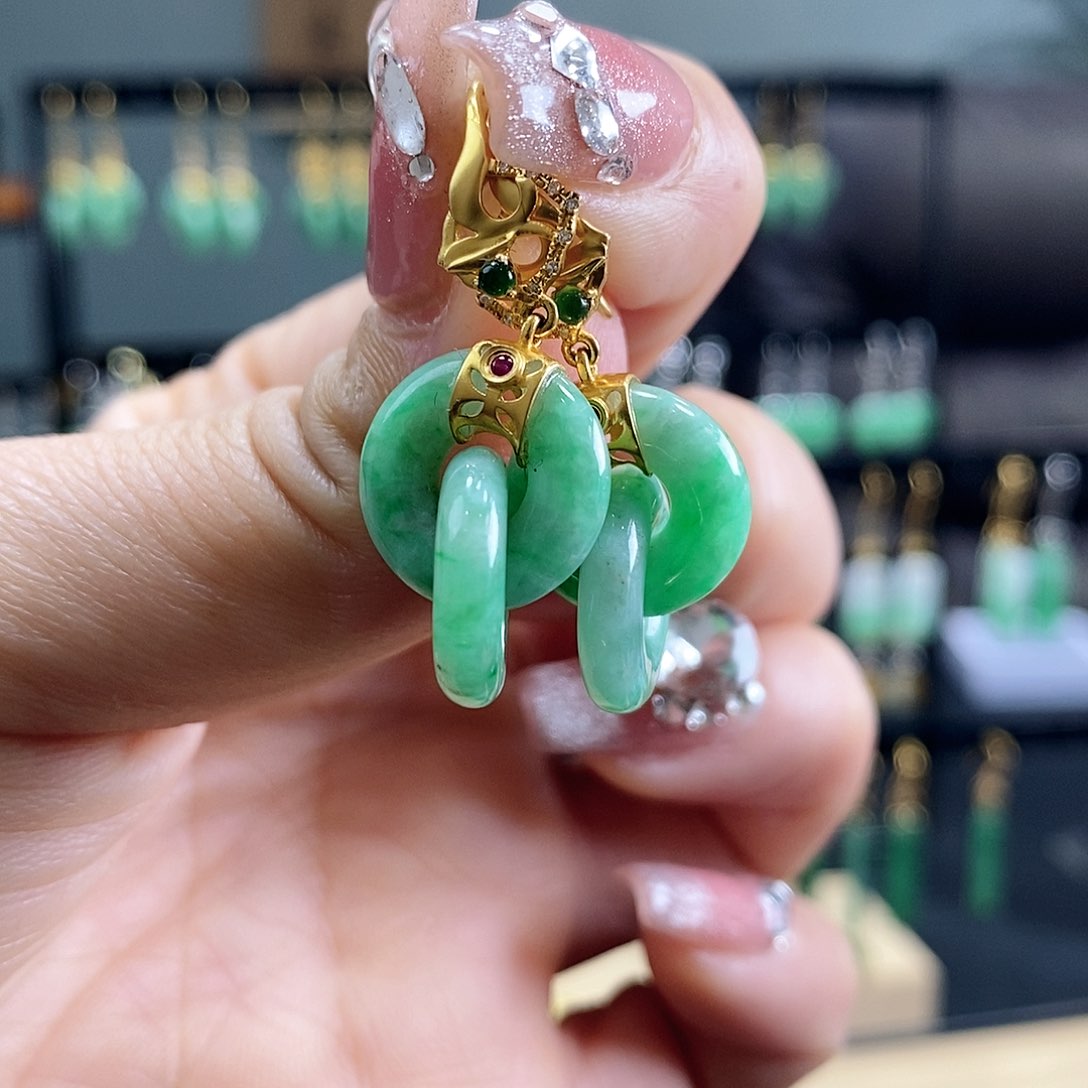 翡翠耳饰18K金镶嵌翡翠