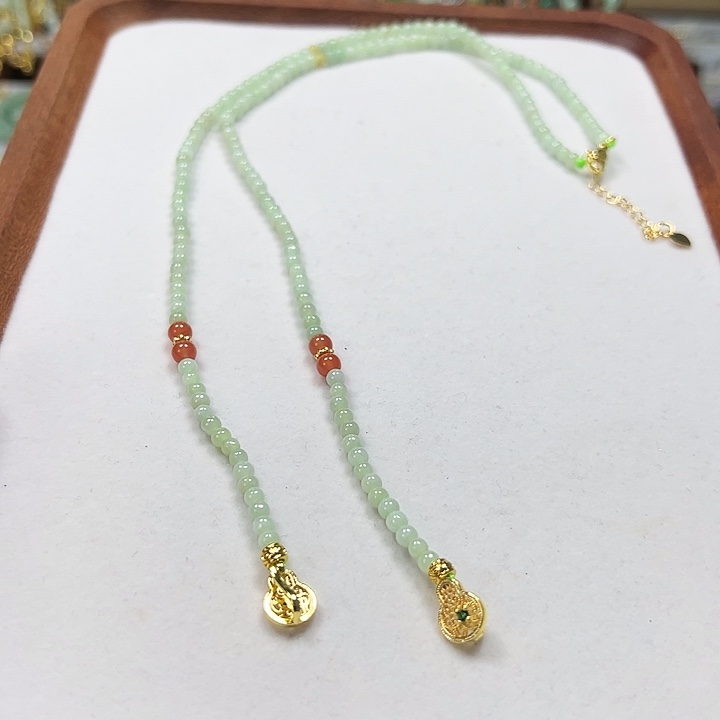 翡翠未镶嵌颈饰项链