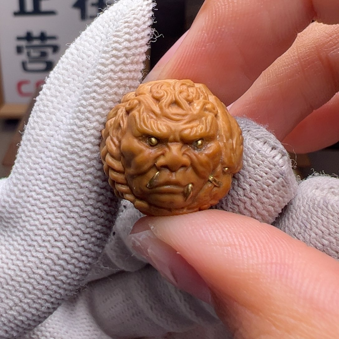 文玩核桃把件镶嵌款玉龙关公18➕尺寸全品有正常封口线