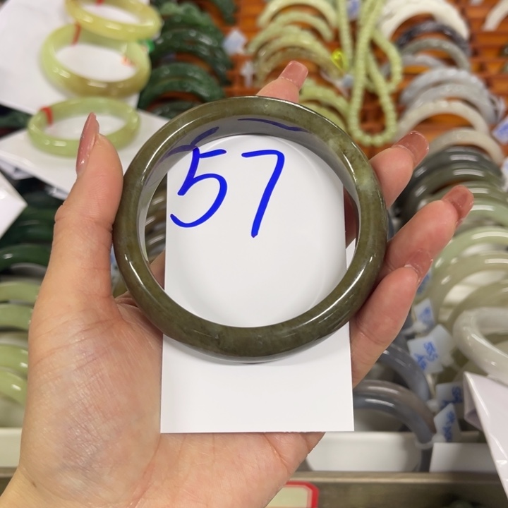 曦***希和田玉未镶嵌手镯