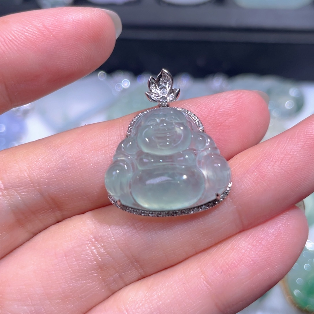 颈饰18K金镶嵌翡翠翡翠