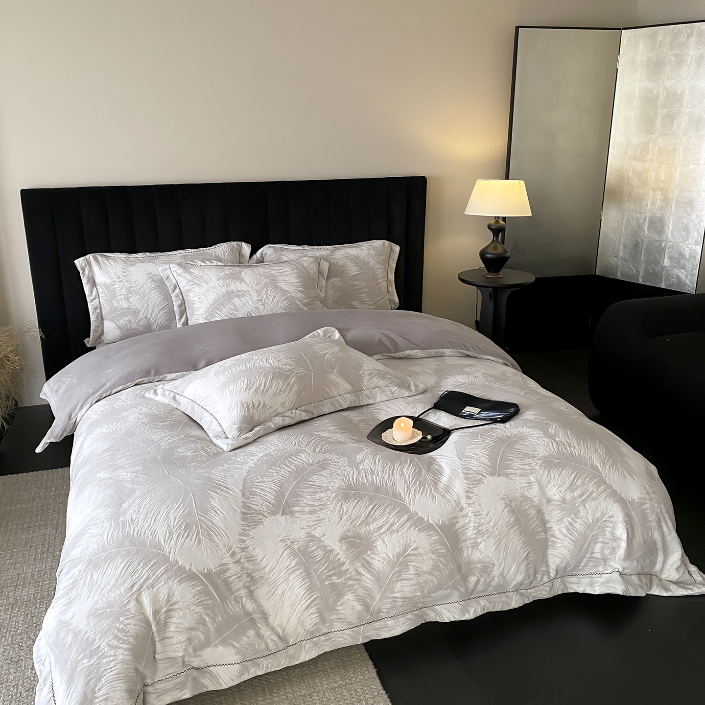 2025新款多彩雕花牛奶绒四件套秋冬季珊瑚绒保暖被套床单床上用品