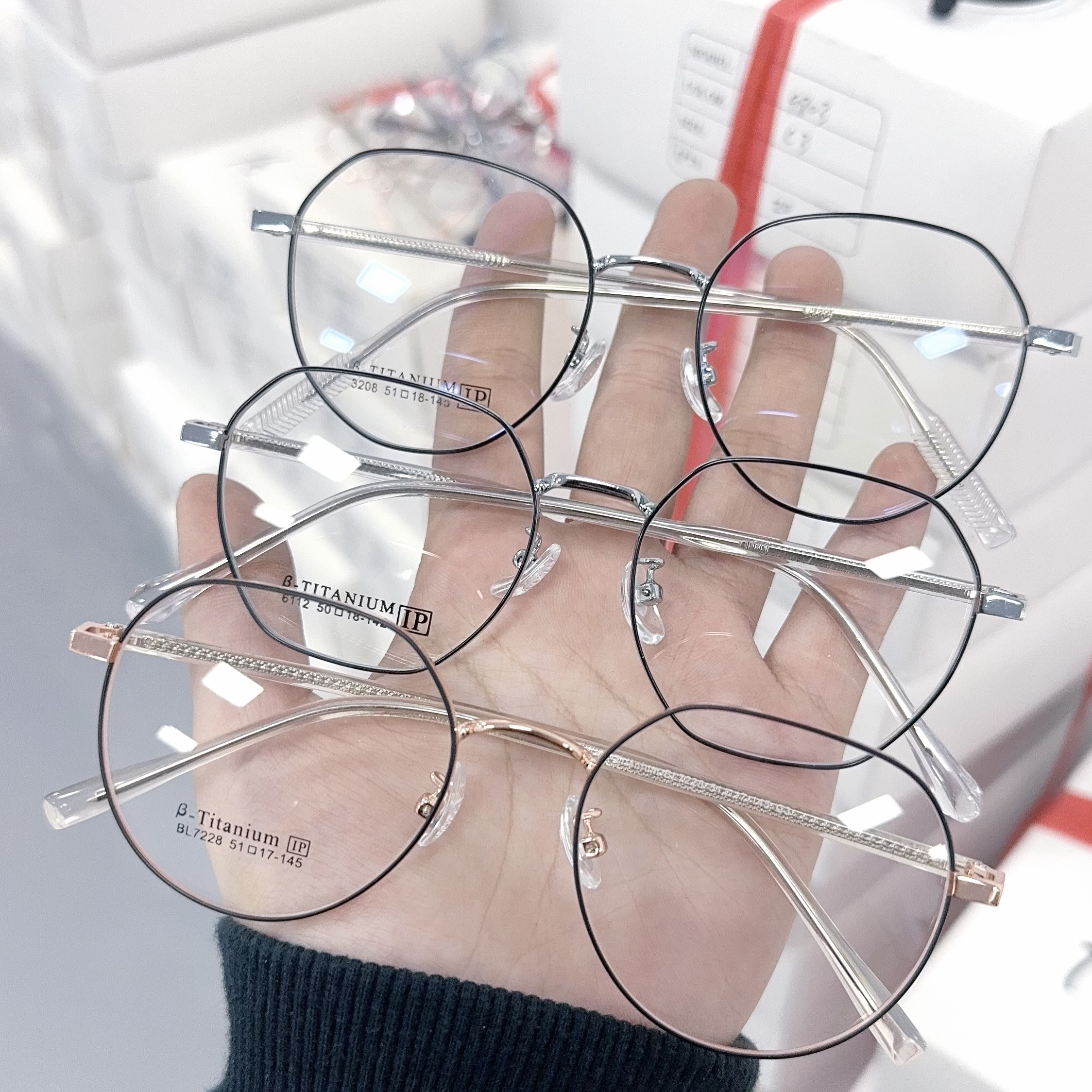 混搭眉毛插心腿无磁复古镜架，加宽圈丝，品质复古 ！