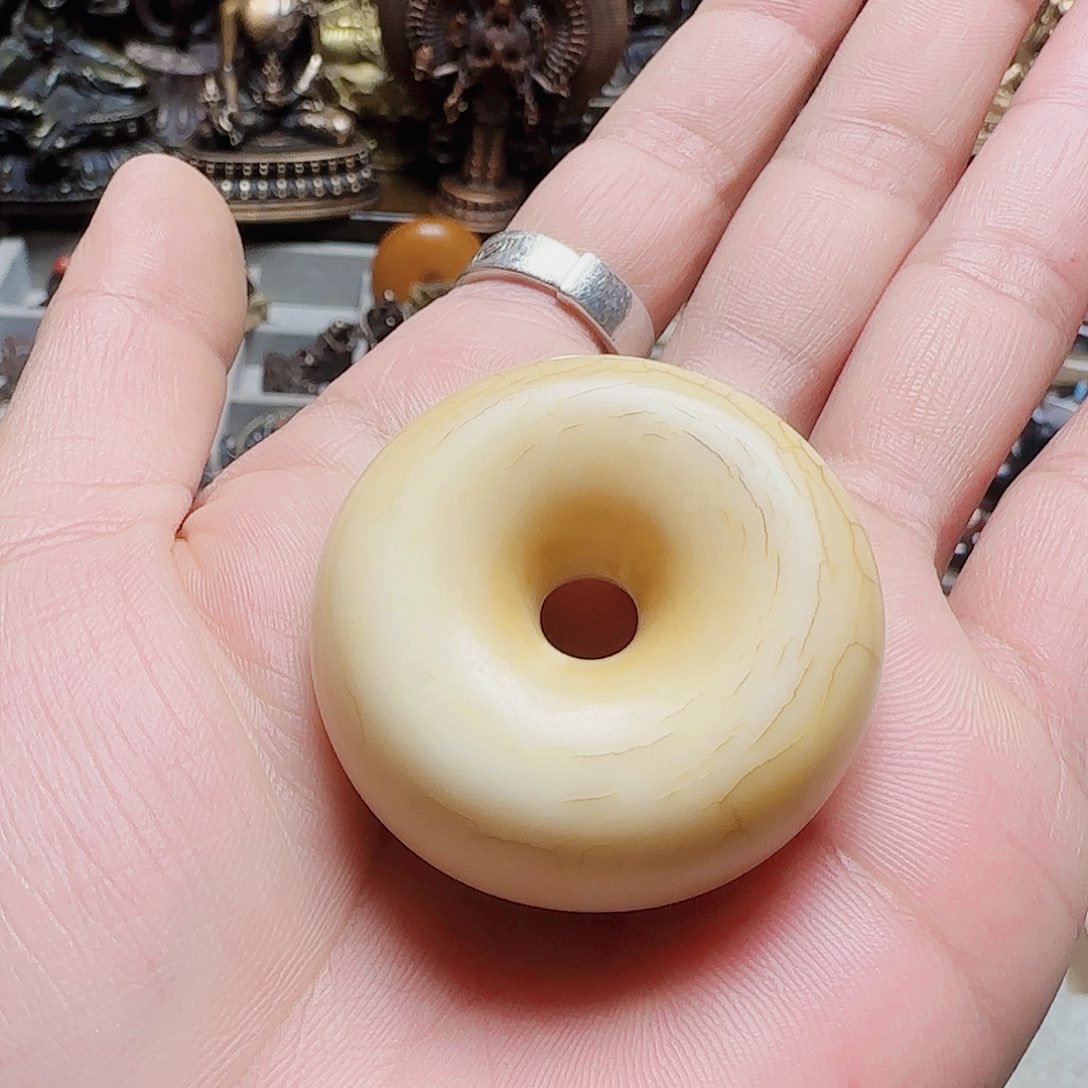 胡**特牌……………………………………………………