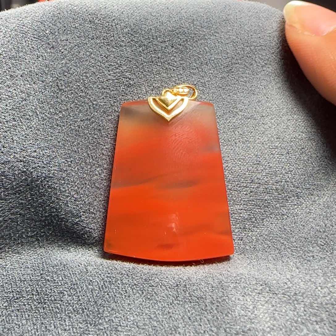 南红玛瑙无事牌18K金镶嵌