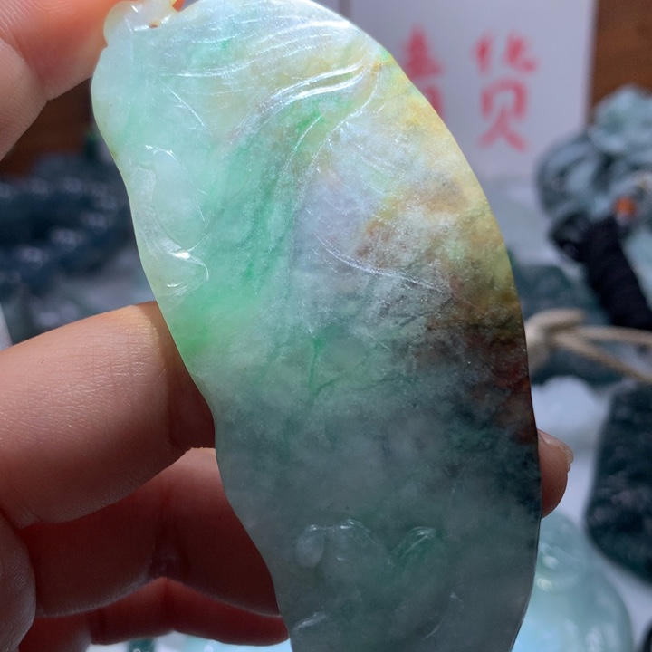 翡翠颈饰未镶嵌保真天然A货翡翠