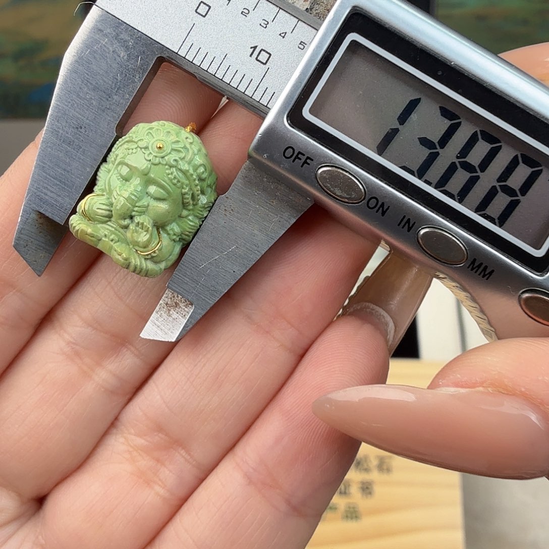 ****绿松石未镶嵌珠宝奇石