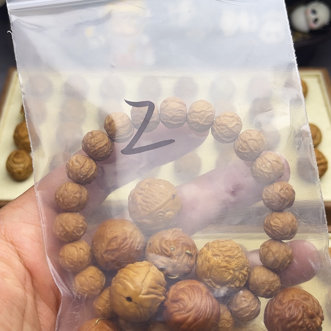 Z***。吊坠猴头核桃串➕8个单颗