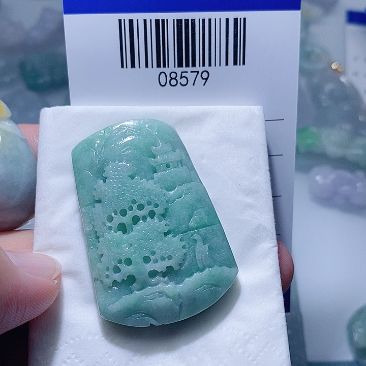 翡翠未镶嵌颈饰天光墟翡翠市场现金代购