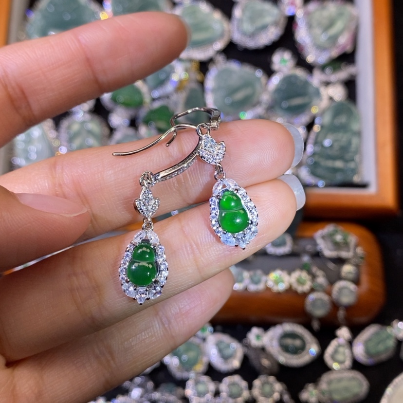 【闪购商品】翡翠颈饰未镶嵌天然