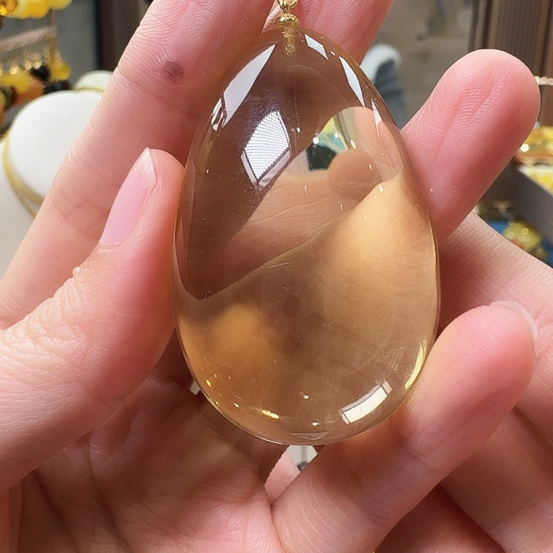 琥珀未镶嵌颈饰吊坠