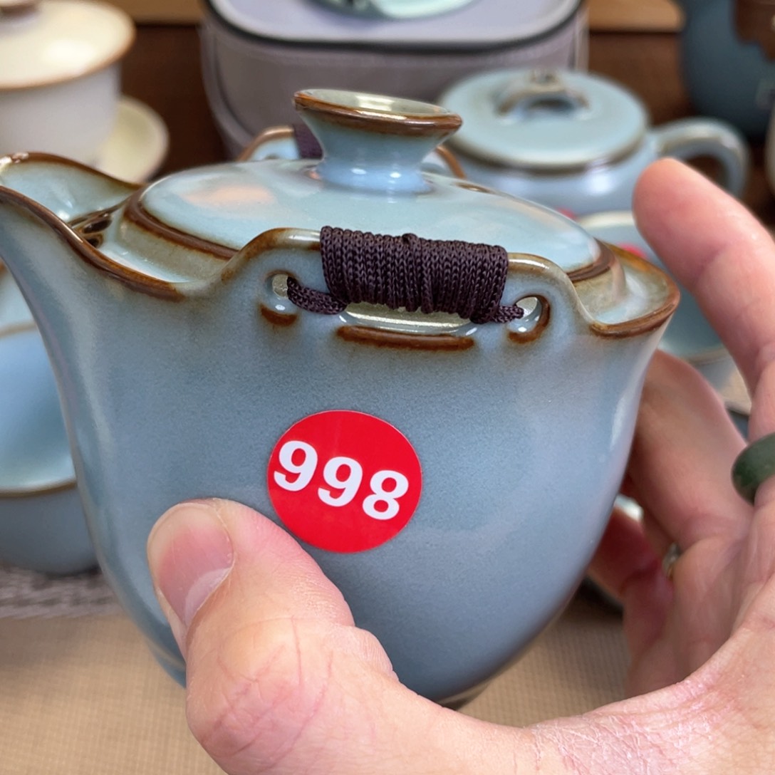 瓷片。。。。。。。。。。。。。。