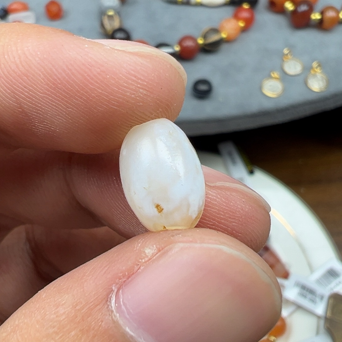 。***H玛瑙/玉髓未镶嵌珠宝半成品x63.......