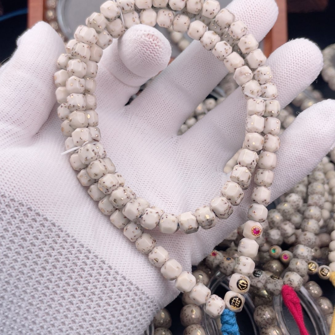 和***尘星月菩提手串星月