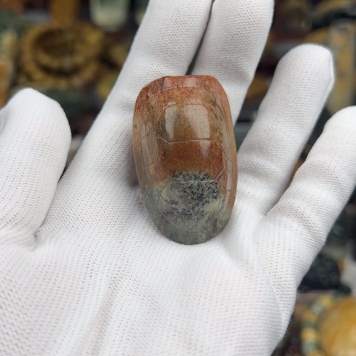 岫岩河磨玉（透闪石质玉）未镶嵌把件