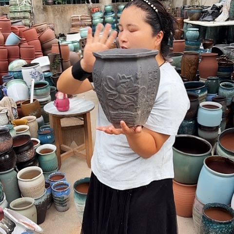 口18高24瑕疵一个盆子。