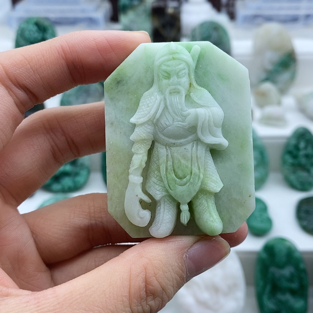 独山玉未镶嵌颈饰