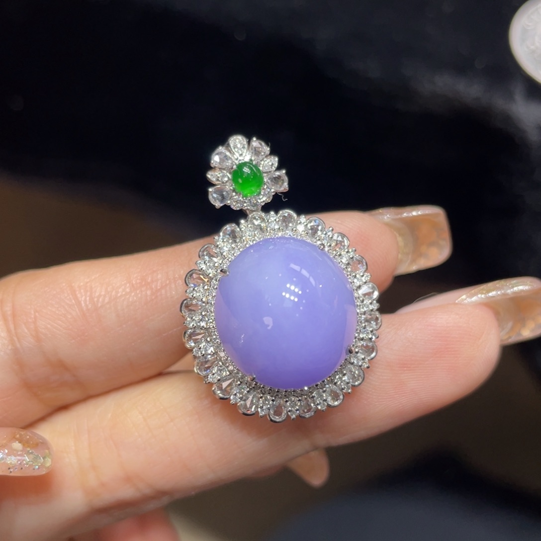 翡翠颈饰18K金镶嵌天然缅甸翡翠