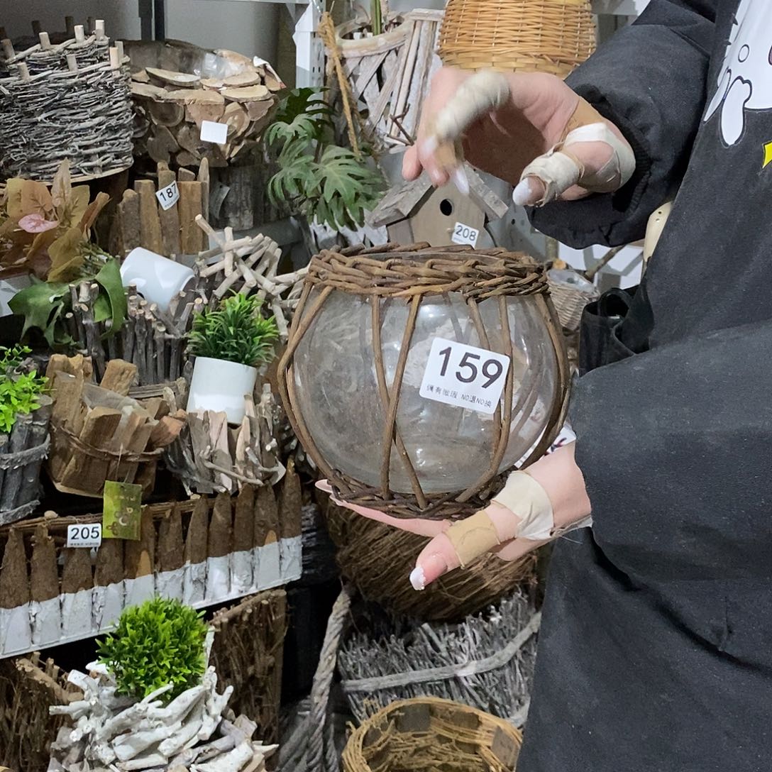 微瑕放漏不退不换花盆