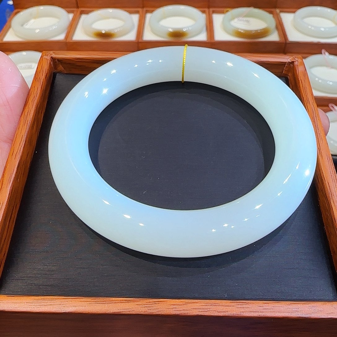 和田玉手镯未镶嵌新疆胖圆羊脂白玉58+ 59 60